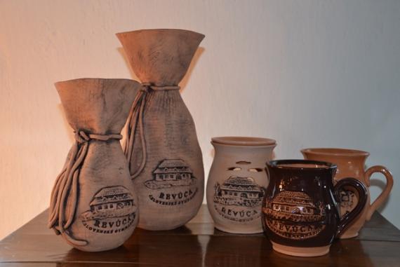 Mešec_10,50 € Aromalampa_5,00 €.JPG Mešec_10,50 € Aromalampa_5,00 €.JPG