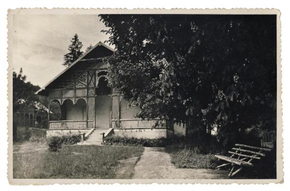 NOSTALGICKÁ SPOMIENKA NA MESTSKÉ KÚPELE NOSTALGICKÁ SPOMIENKA NA MESTSKÉ KÚPELE