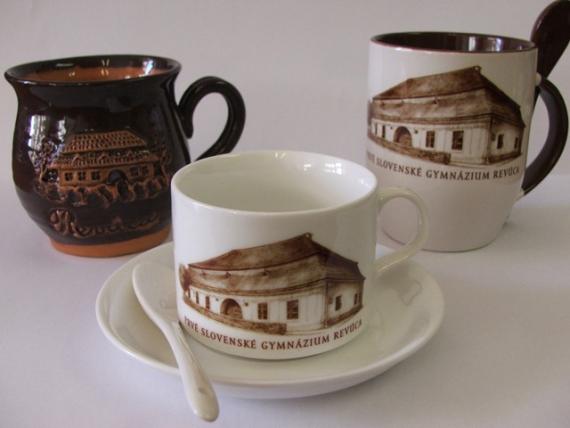 Šálka s lyžičkou_6,90 €.JPG Šálka s lyžičkou_6,90 €.JPG